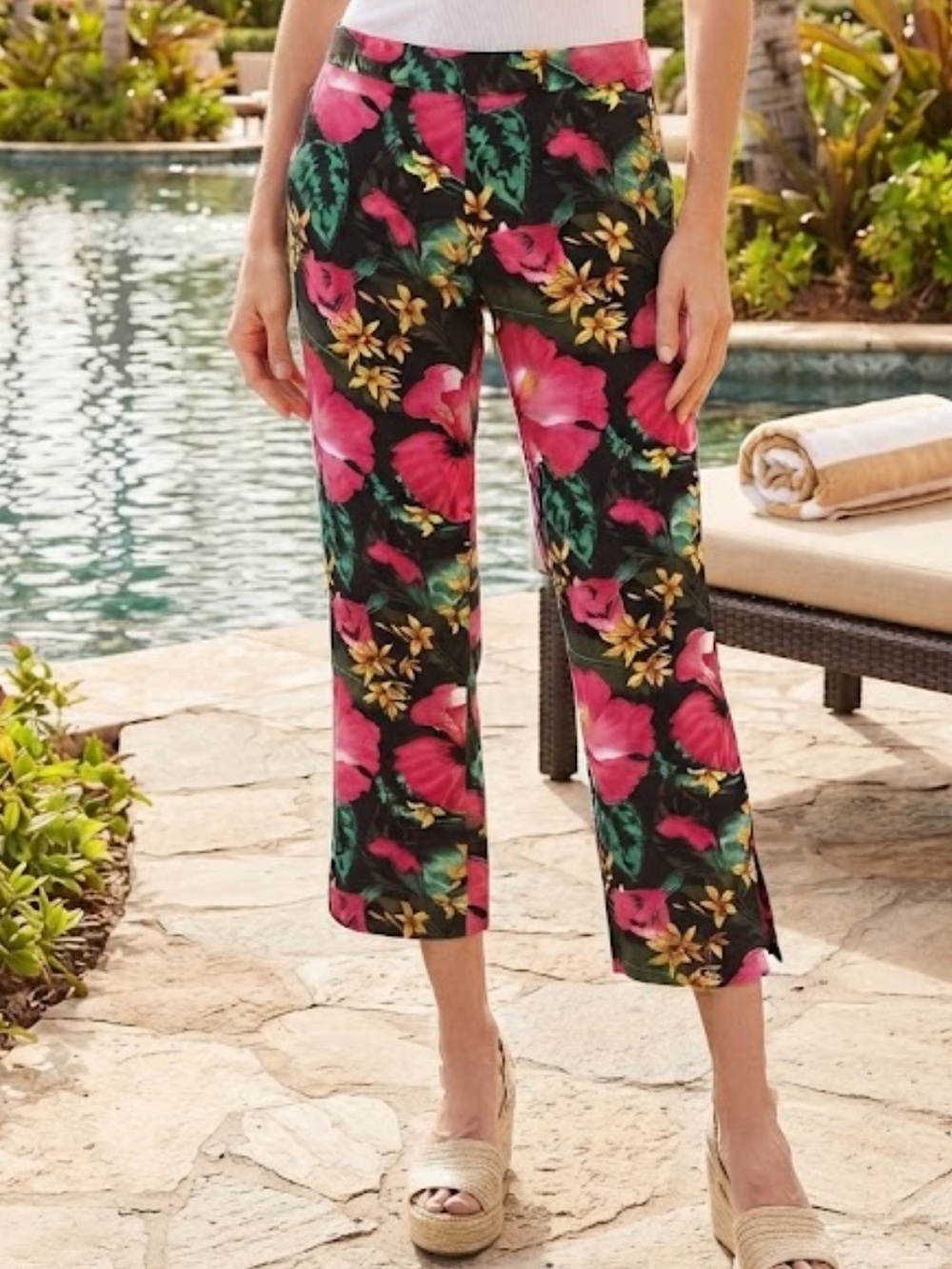 Caché y2k Tropical Floral Hibiscus Crop stretch pants Slit Hem Cotton Lycra 4